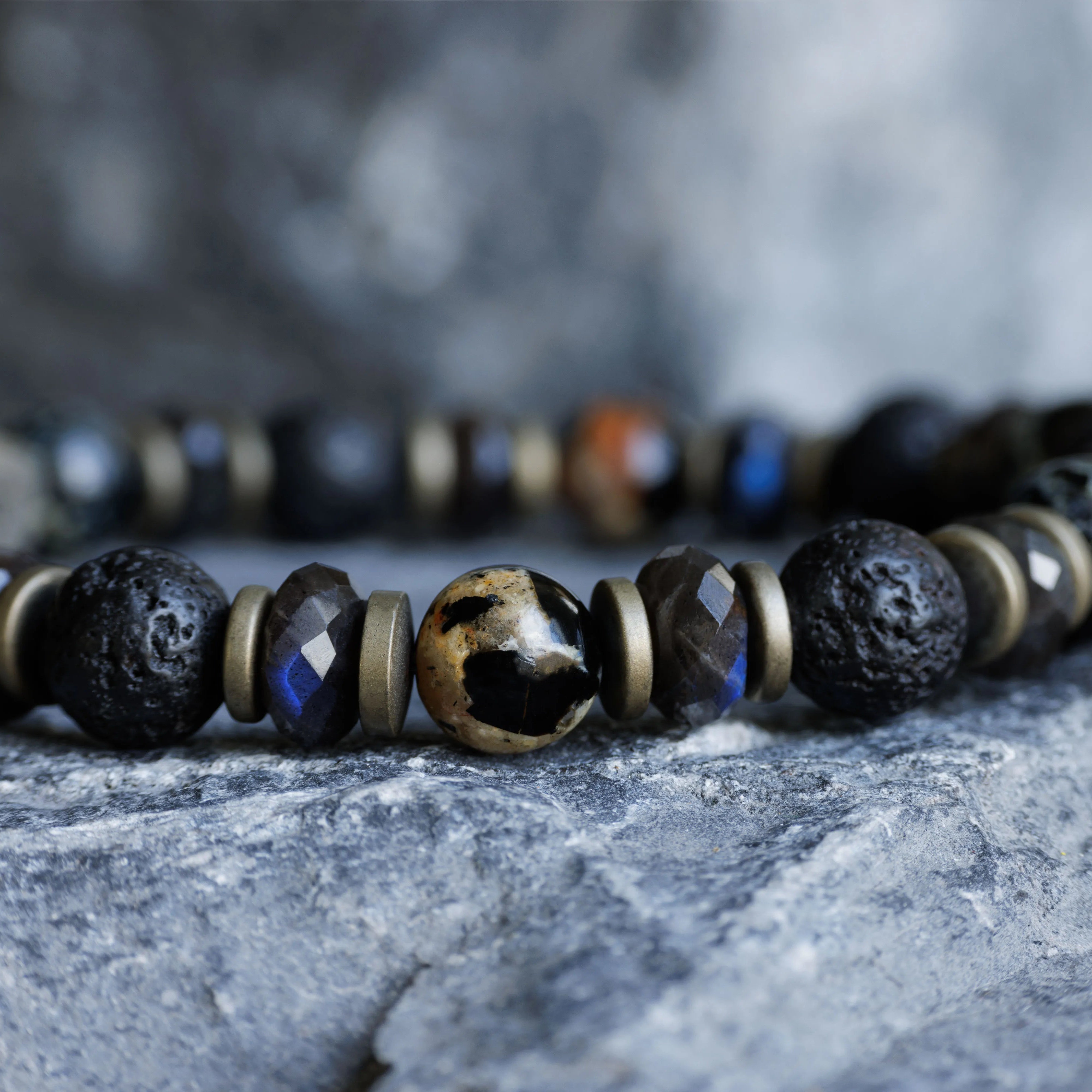 Black Dragon Vein Bracelet I (8mm)