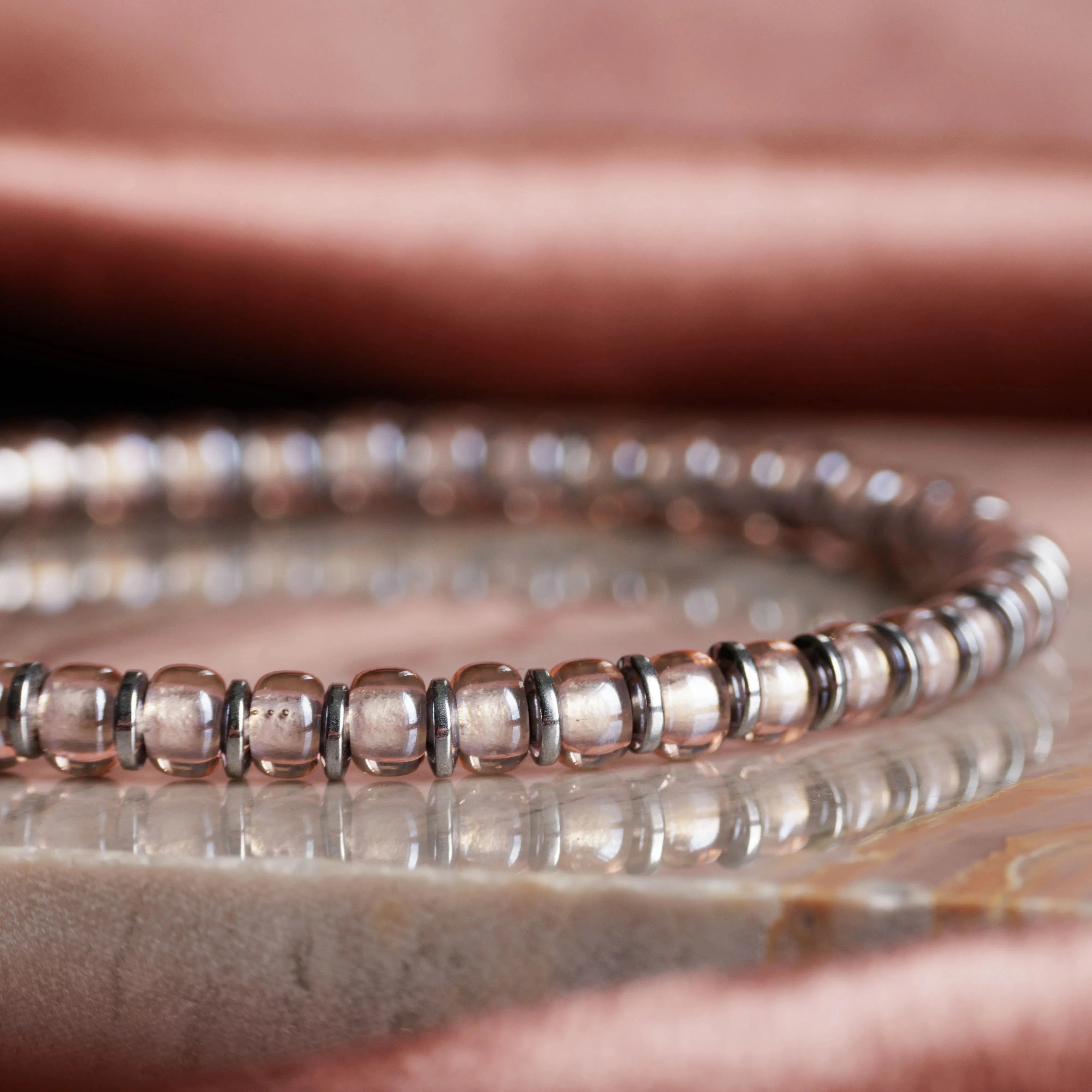 Hematite - Pink Bracelet I (4mm)
