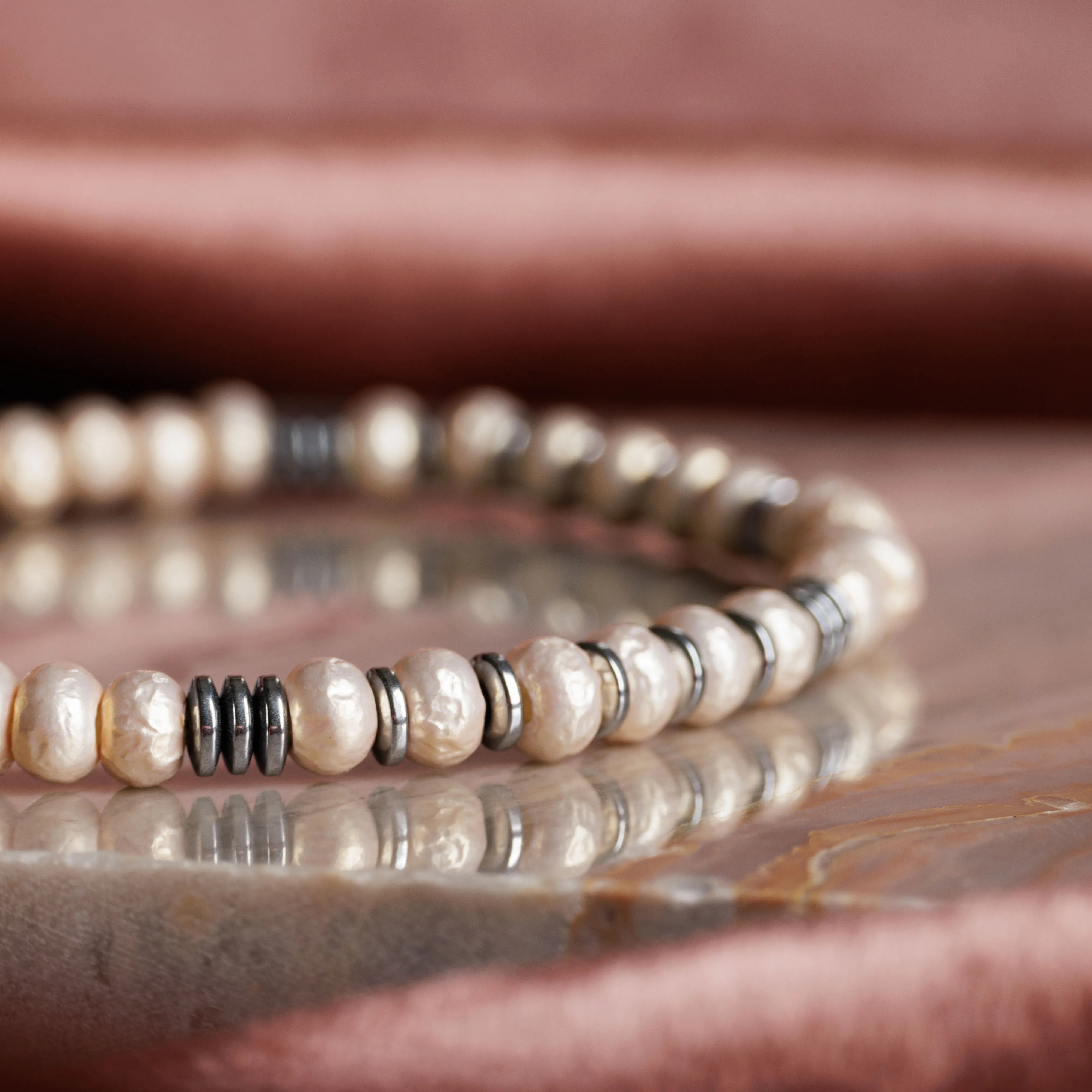 Hematite - Pale Pink Bracelet I (4mm)