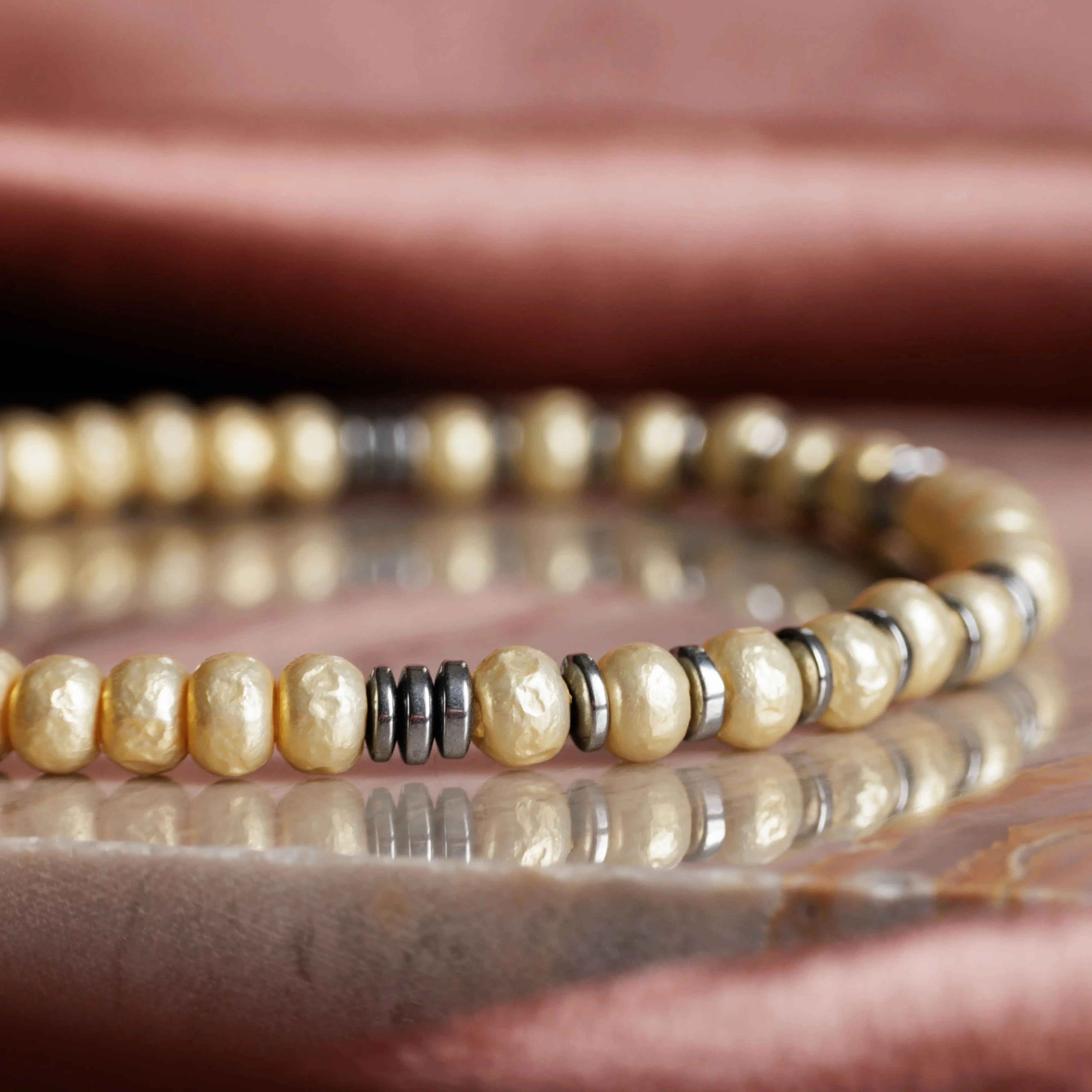 Hematite - Vanilla Bracelet I (4mm)