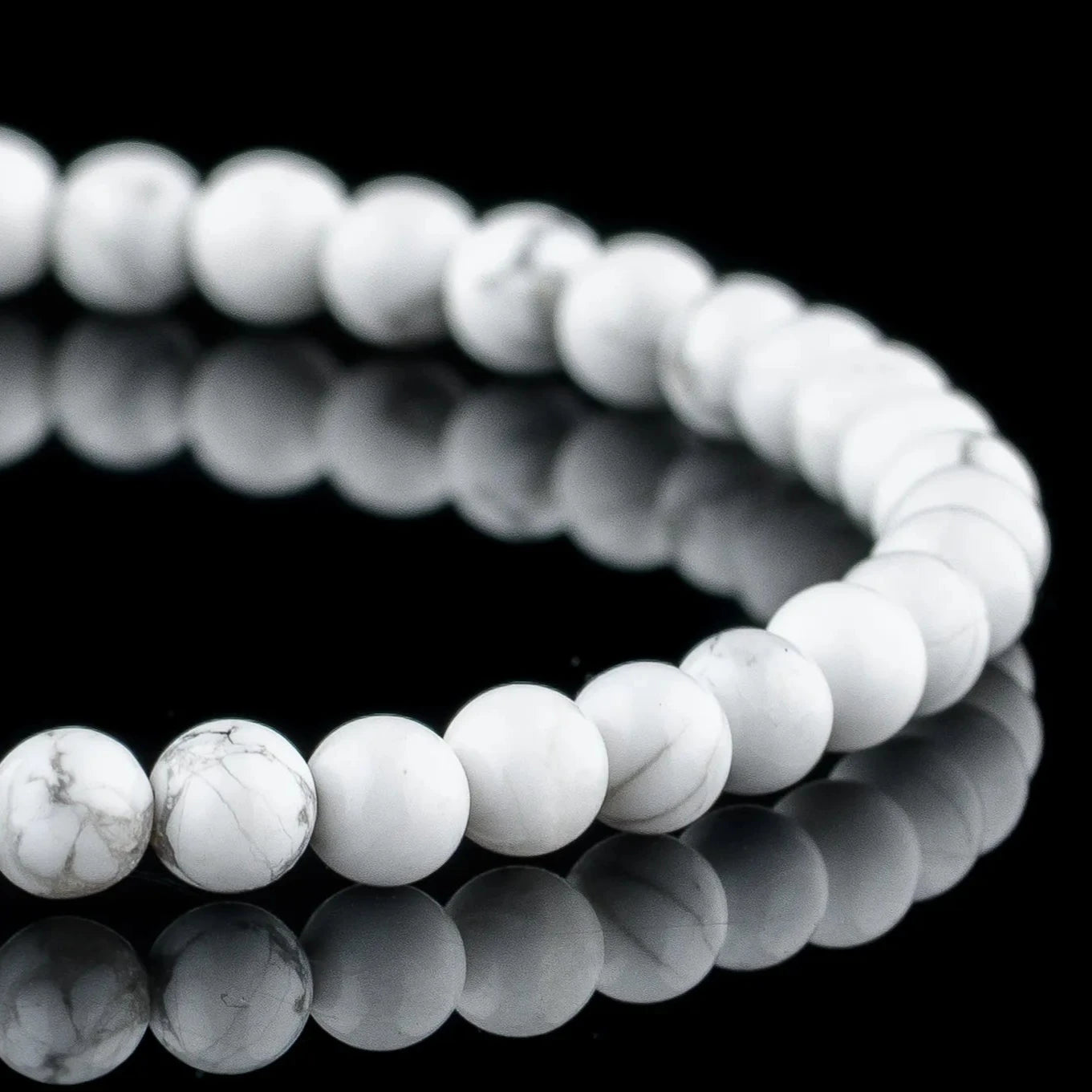 Howlite Bracelet I (4mm)