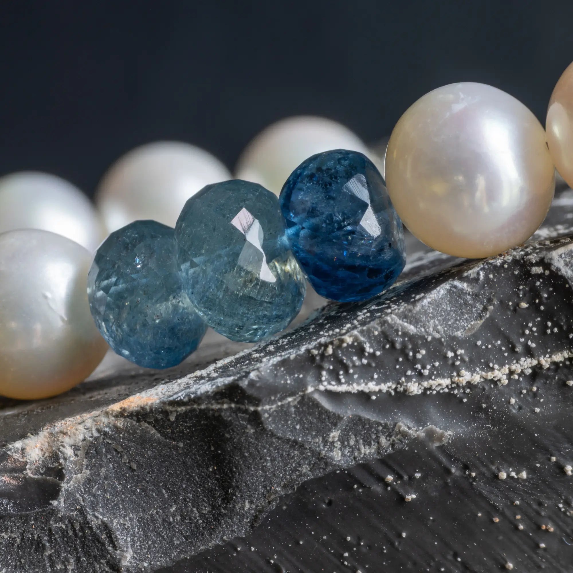 White Pearl - Aquamarine Bracelet I (9.5-10mm)