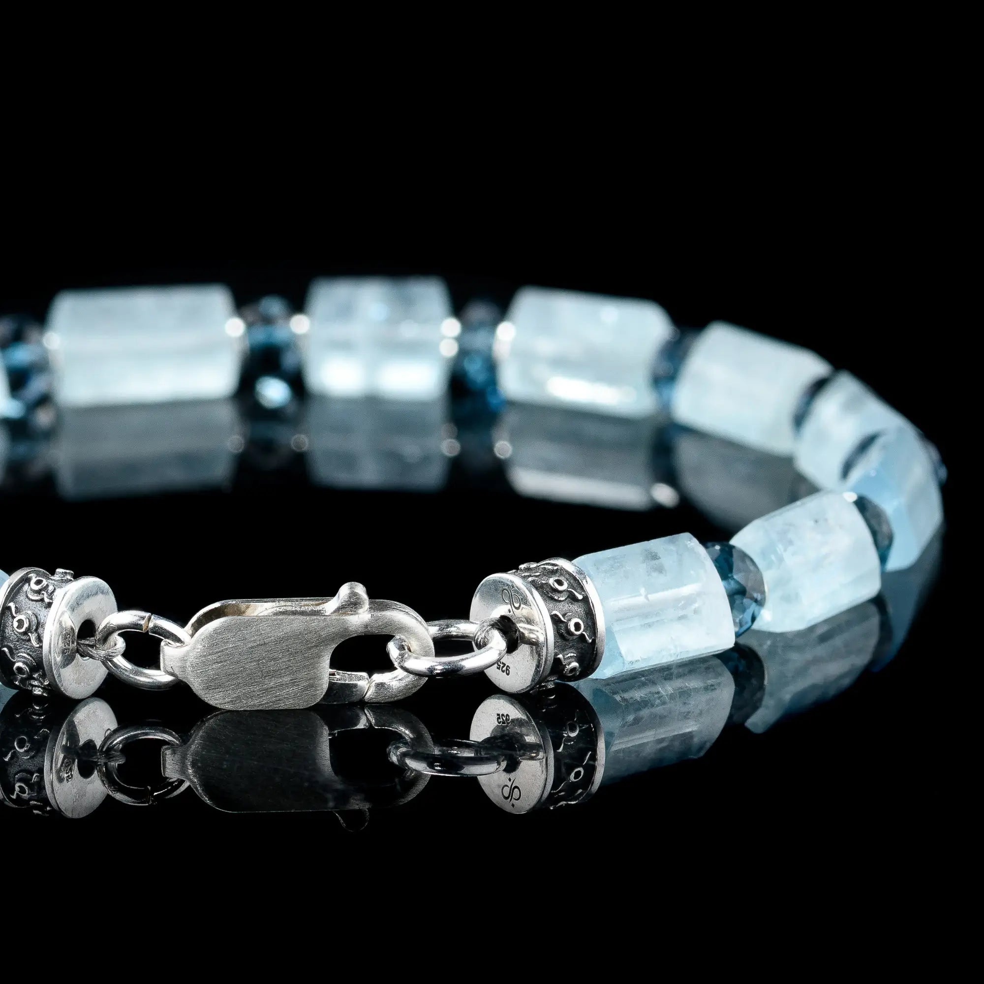 Aquamarine - London Blue Topaz Bracelet III (6mm)