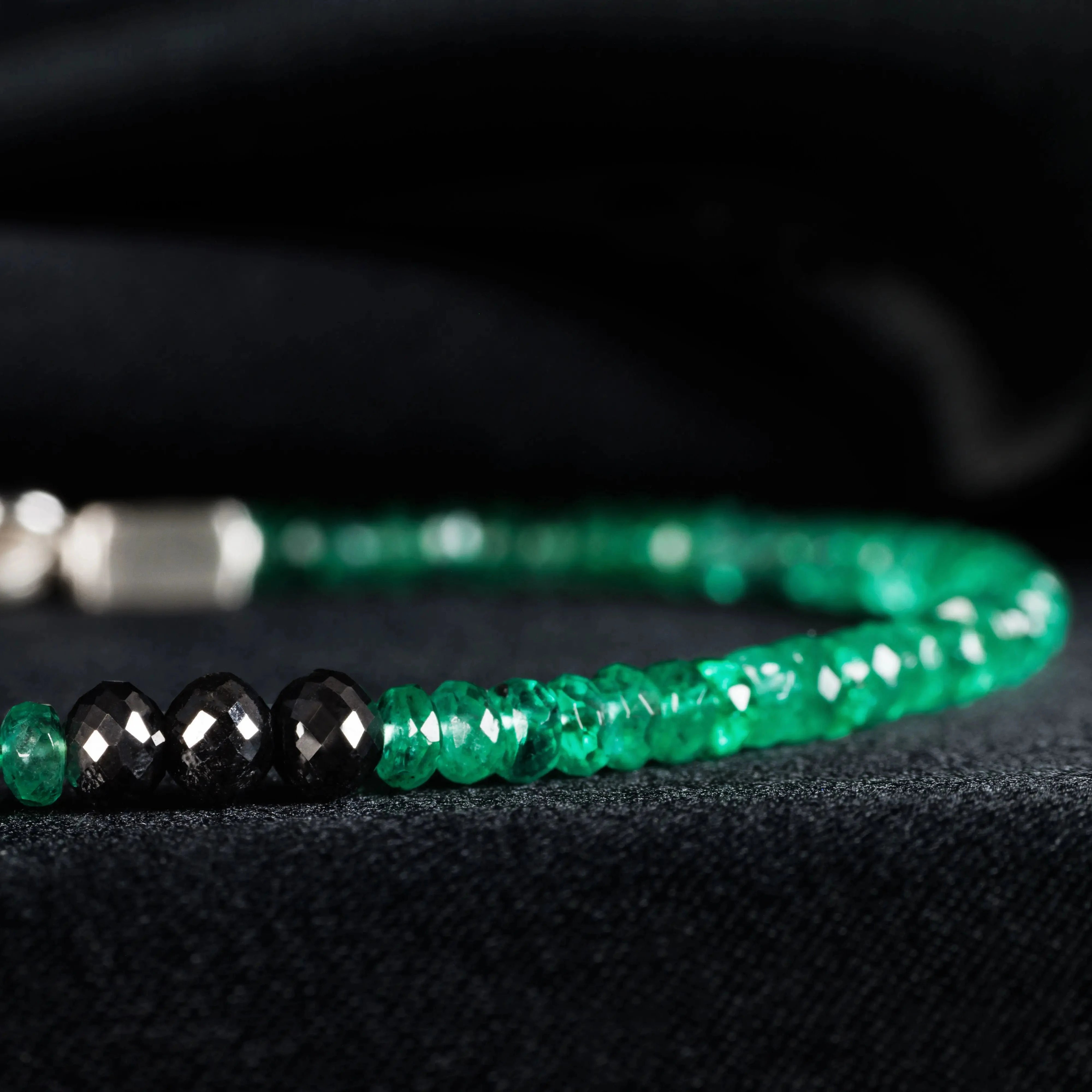 Black Diamond - Emerald Bracelet II (3-4mm)