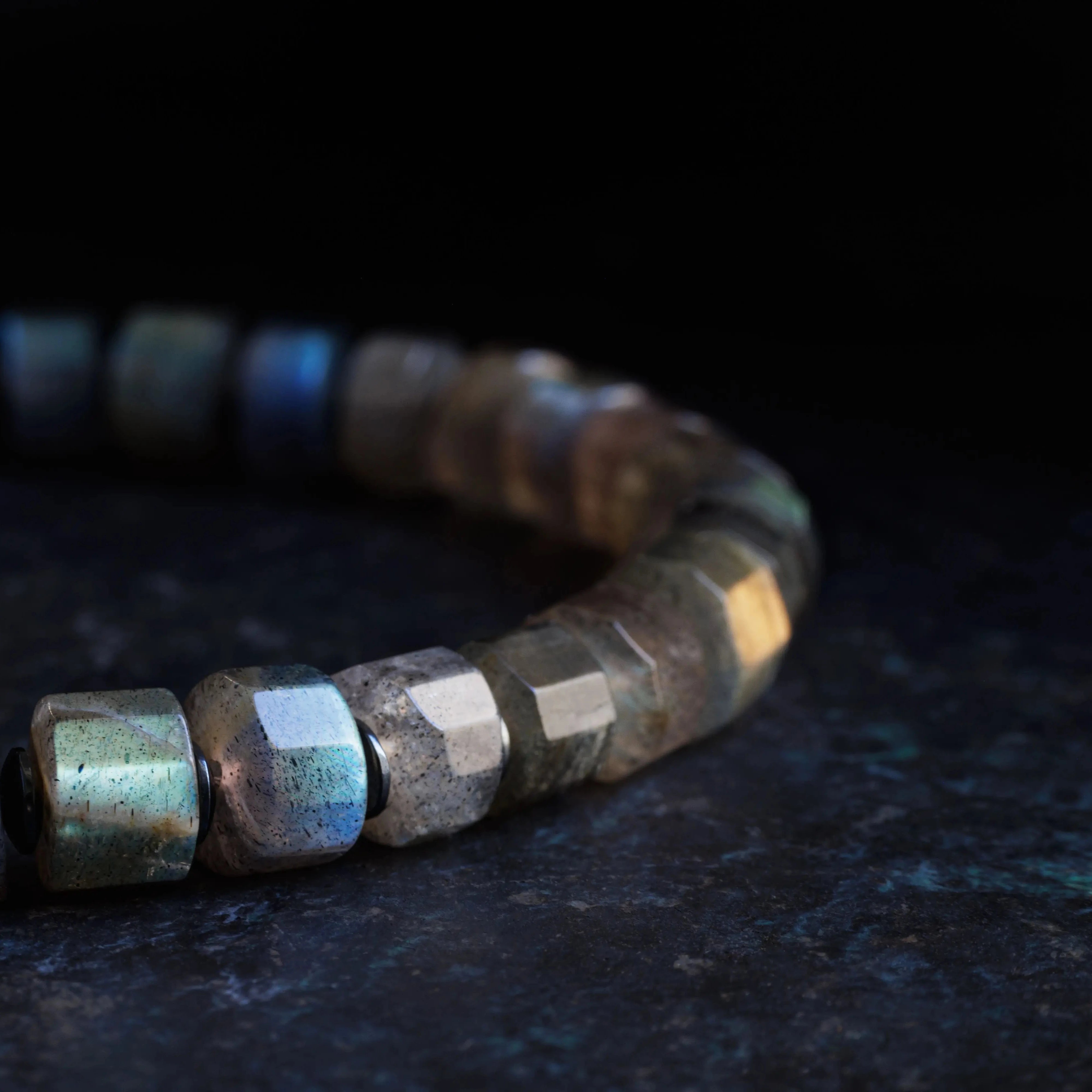 Labradorite Bracelet IX (7-8mm)